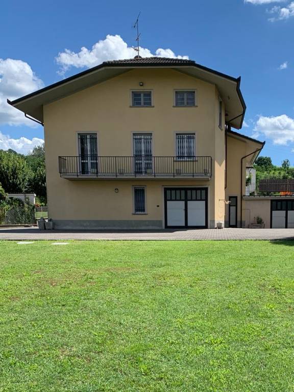 Villa in vendita in via Fontana, Torricella Verzate