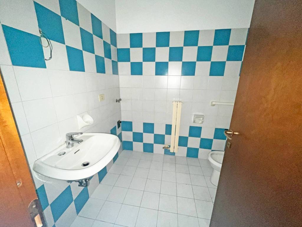 Ampio trilocale con terrazzo-Pieve Emanuele, Via delle Rose - 13 Ampio trilocale con terrazzo-Pieve Emanuele, Via delle Rose - 13