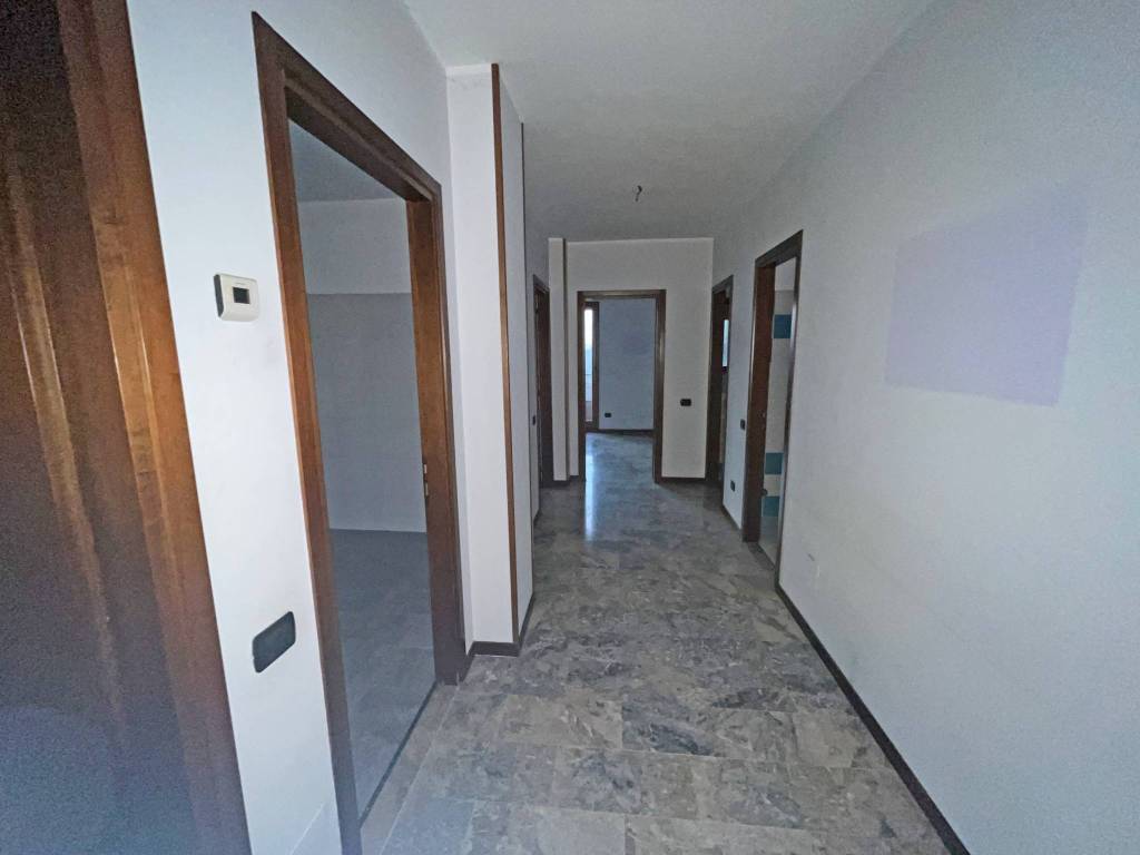 Ampio trilocale con terrazzo-Pieve Emanuele, Via delle Rose - 9 Ampio trilocale con terrazzo-Pieve Emanuele, Via delle Rose - 9