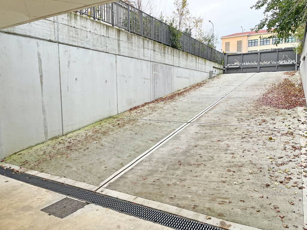 Box in vendita in Via Ugo Foscolo- Luci nel Bosco (VA) - 11
