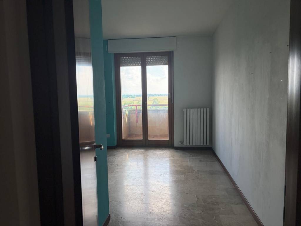 Ampio trilocale con terrazzo-Pieve Emanuele, Via delle Rose - 21