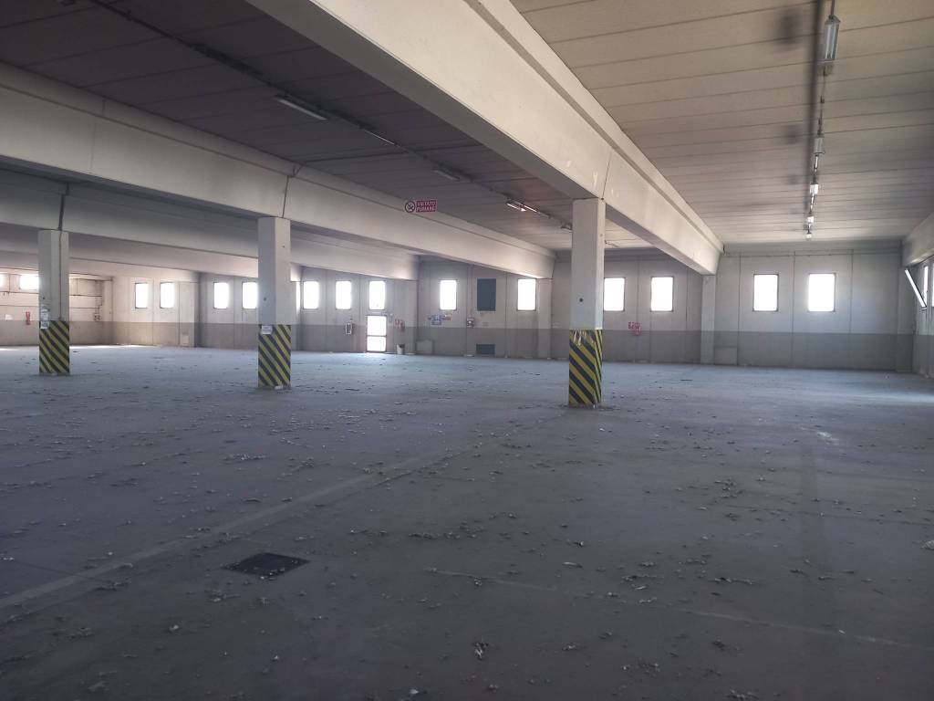 Palazzina con magazzino/parcheggio a Biella - 12 Palazzina con magazzino/parcheggio a Biella - 12