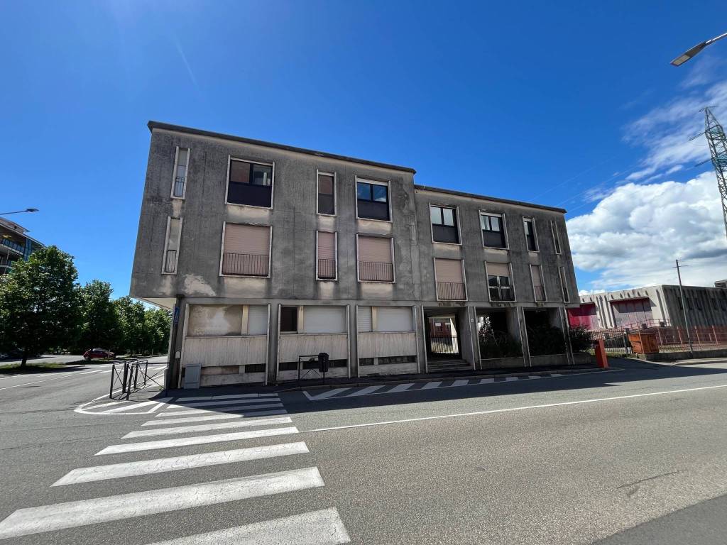 Palazzina con magazzino/parcheggio a Biella - 5 Palazzina con magazzino/parcheggio a Biella - 5
