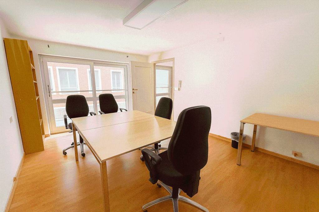 Ufficio in Affitto Manlio e Gioacchino Savaré... Ufficio in Affitto Manlio e Gioacchino Savaré...