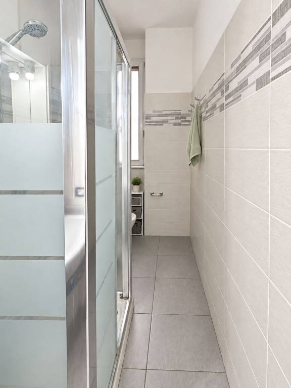 Trilocale arredato con balcone, a due passi da MM Lodi - 10