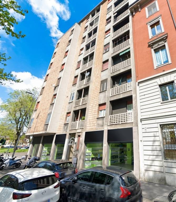 Trilocale arredato con balcone, a due passi da MM Lodi - 13