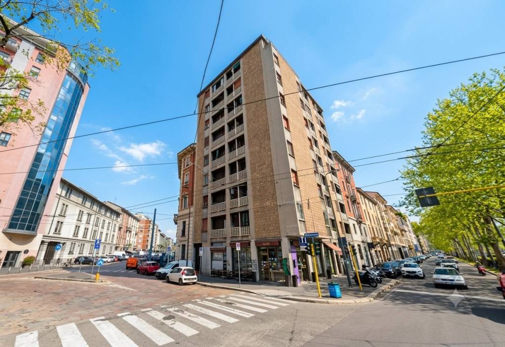 Trilocale arredato con balcone, a due passi da MM Lodi - 14