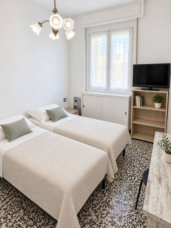 Trilocale arredato con balcone, a due passi da MM Lodi - 7