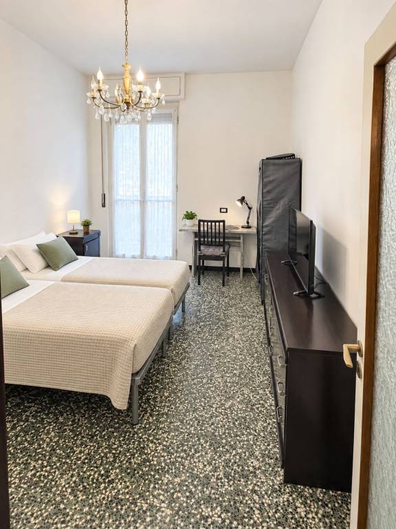 Trilocale arredato con balcone, a due passi da MM Lodi - 8