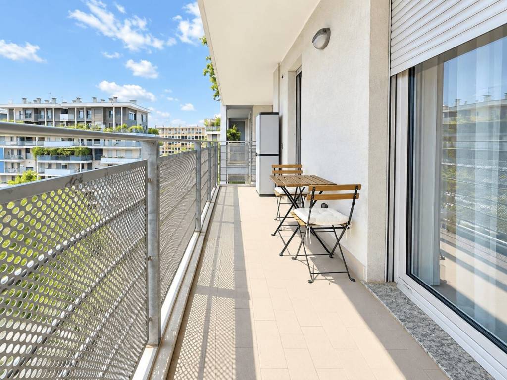 Bilocale arredato con box e balcone, Santa Giulia - 6